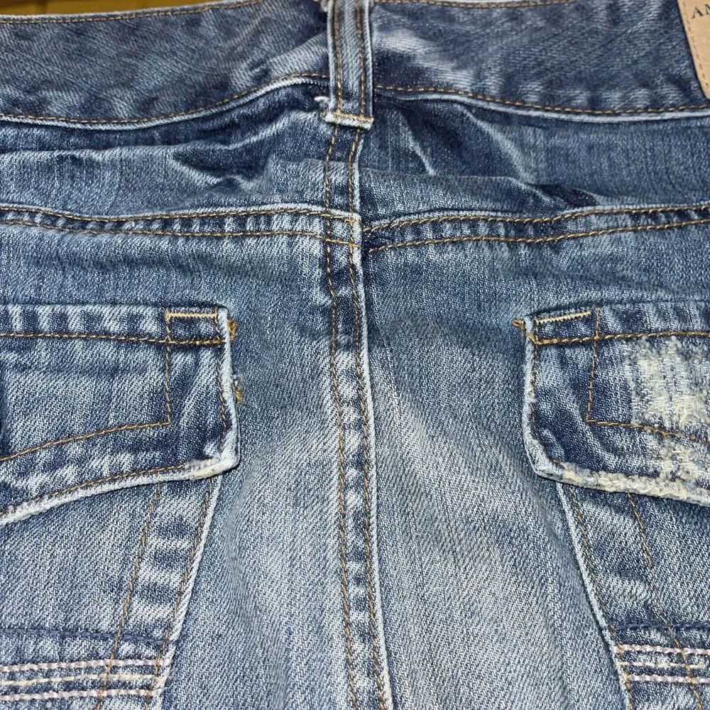 American Eagle Hi-Rise Mini Skirt Denim Distressed Size 6 Raw Hem Length 17”